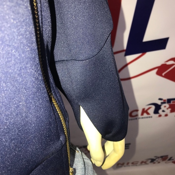 The Everyday Pullover. Go beyond the gym with Addison Bay - Picture 3 of 5